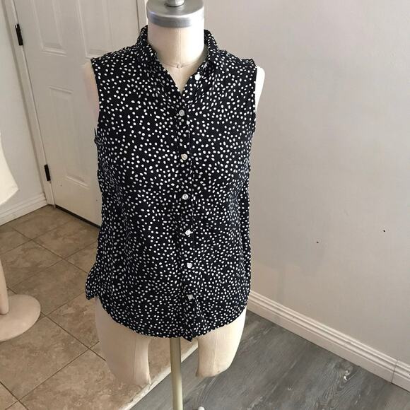 H&M Women's Black Polka Dot Button Front Sleveeless Blouse Size 2 - Picture 1 of 4